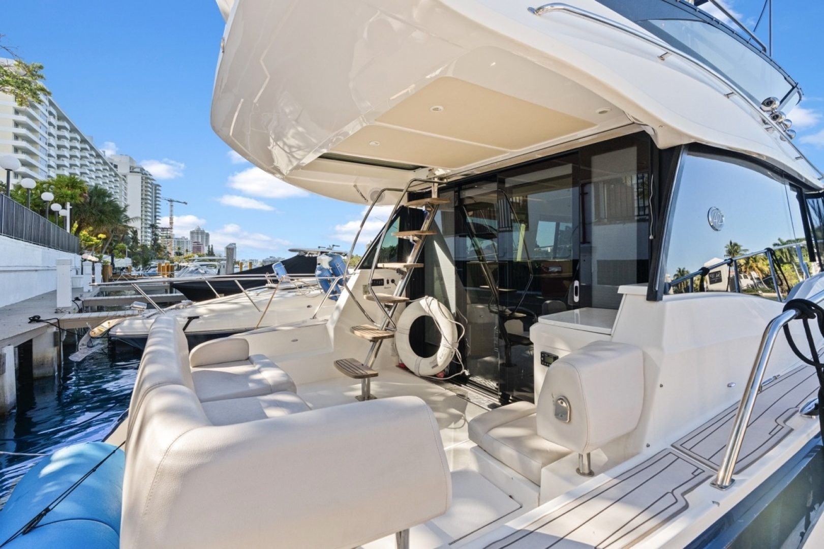 2020 Regal 42 Fly "Wanderlust" - photo 2