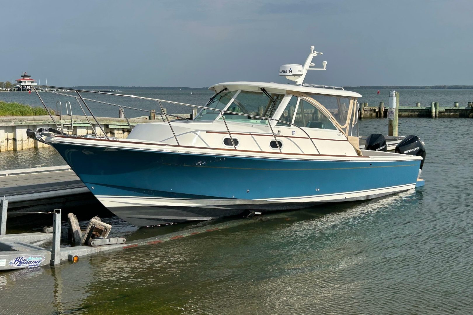 2020 Hunt Yachts Surfhunter 32 "Bonheur" - photo 1