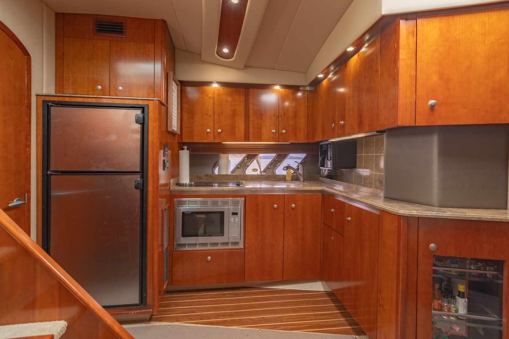2008 Cruisers Yachts 460 Express "Gracie’s Escape" - photo 3