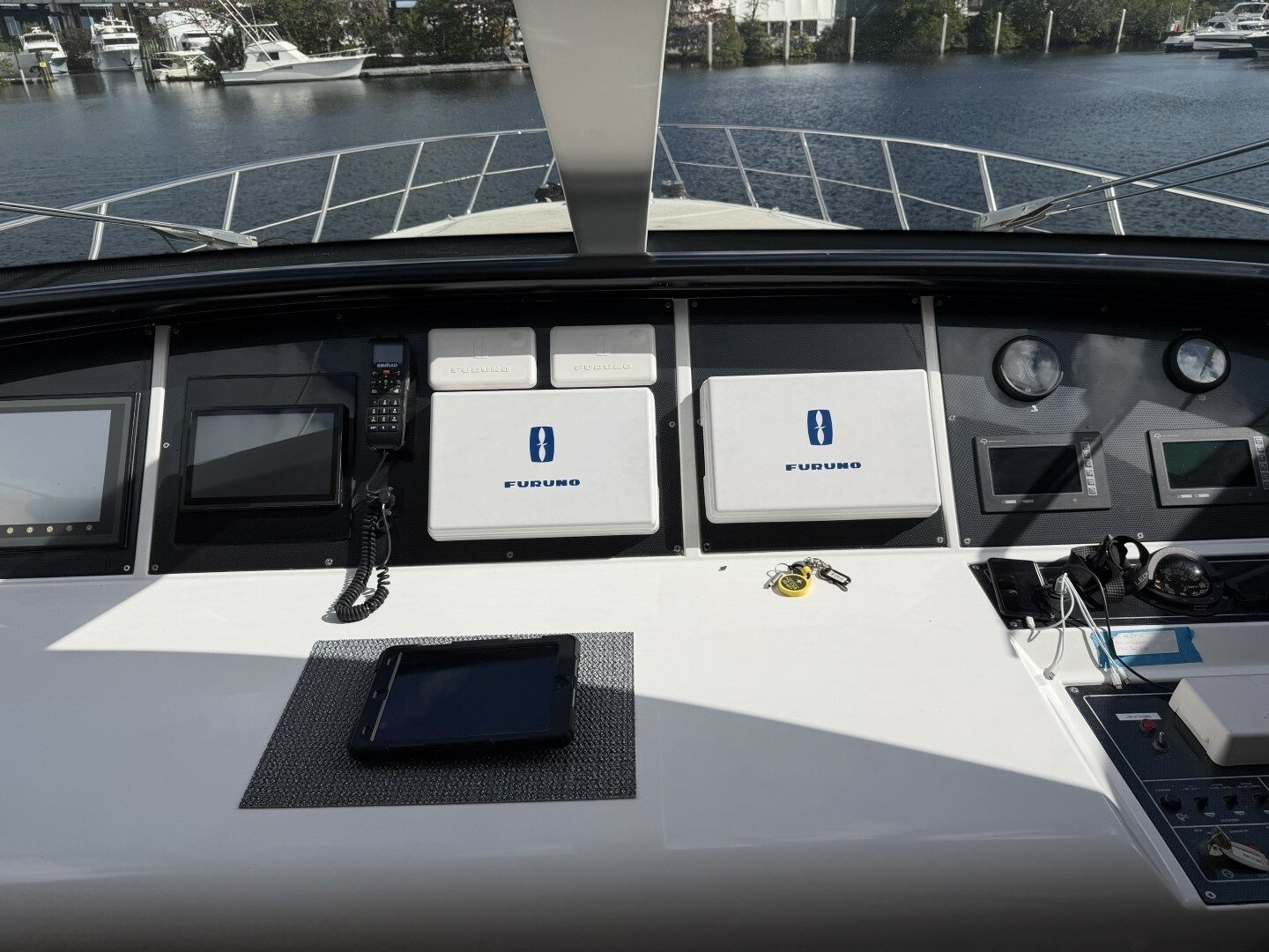 2004 Mangusta 72 - photo 3