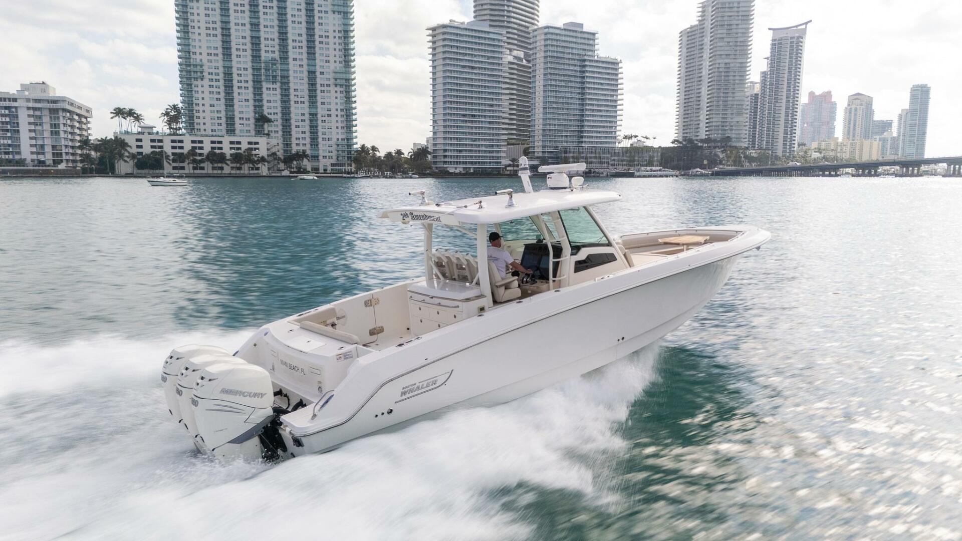 2020 Boston Whaler 380 Outrage Center Console "2nd Ammendment" - photo 3