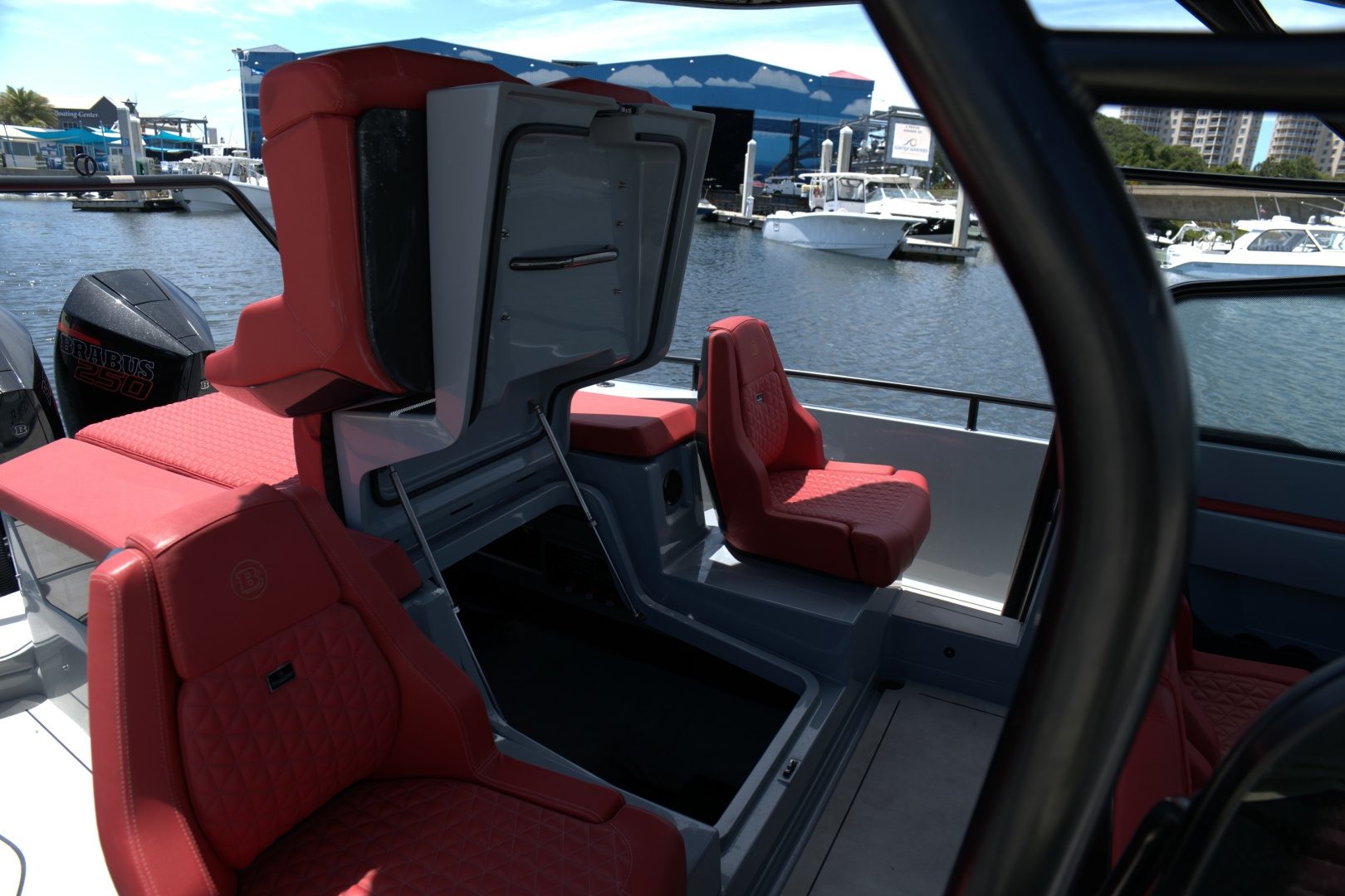 2023 Axopar 31 Brabus Shadow 500 - photo 2