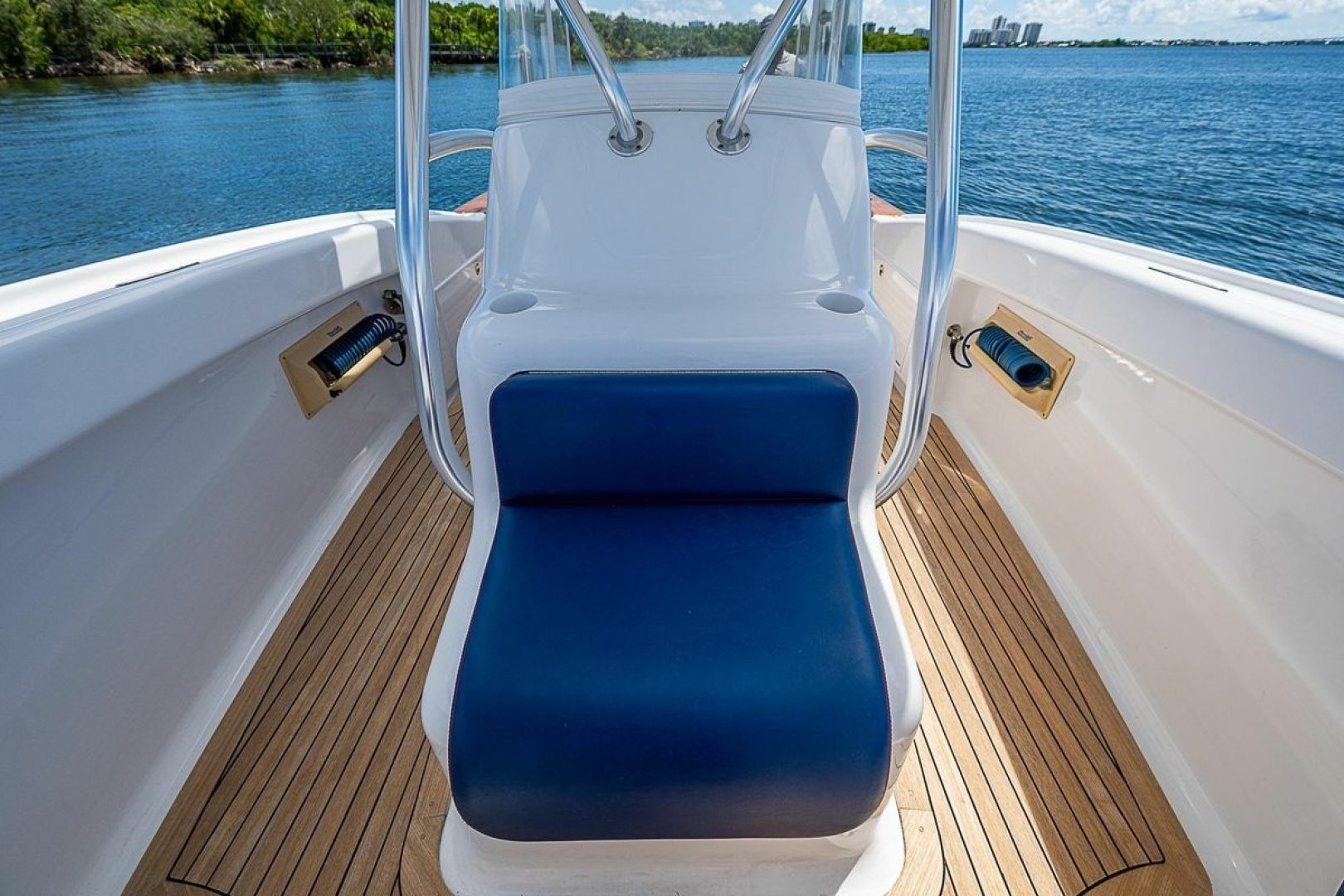 2010 Winter Custom Yachts Center Console "CANDY RIDE" - photo 3