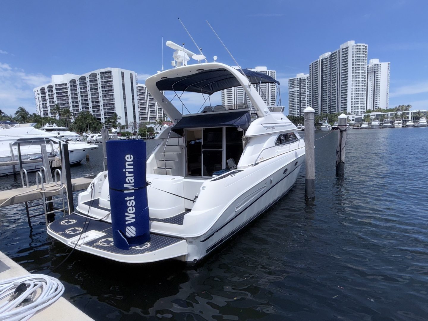 2001 Sea Ray 450 Express Bridge - photo 1