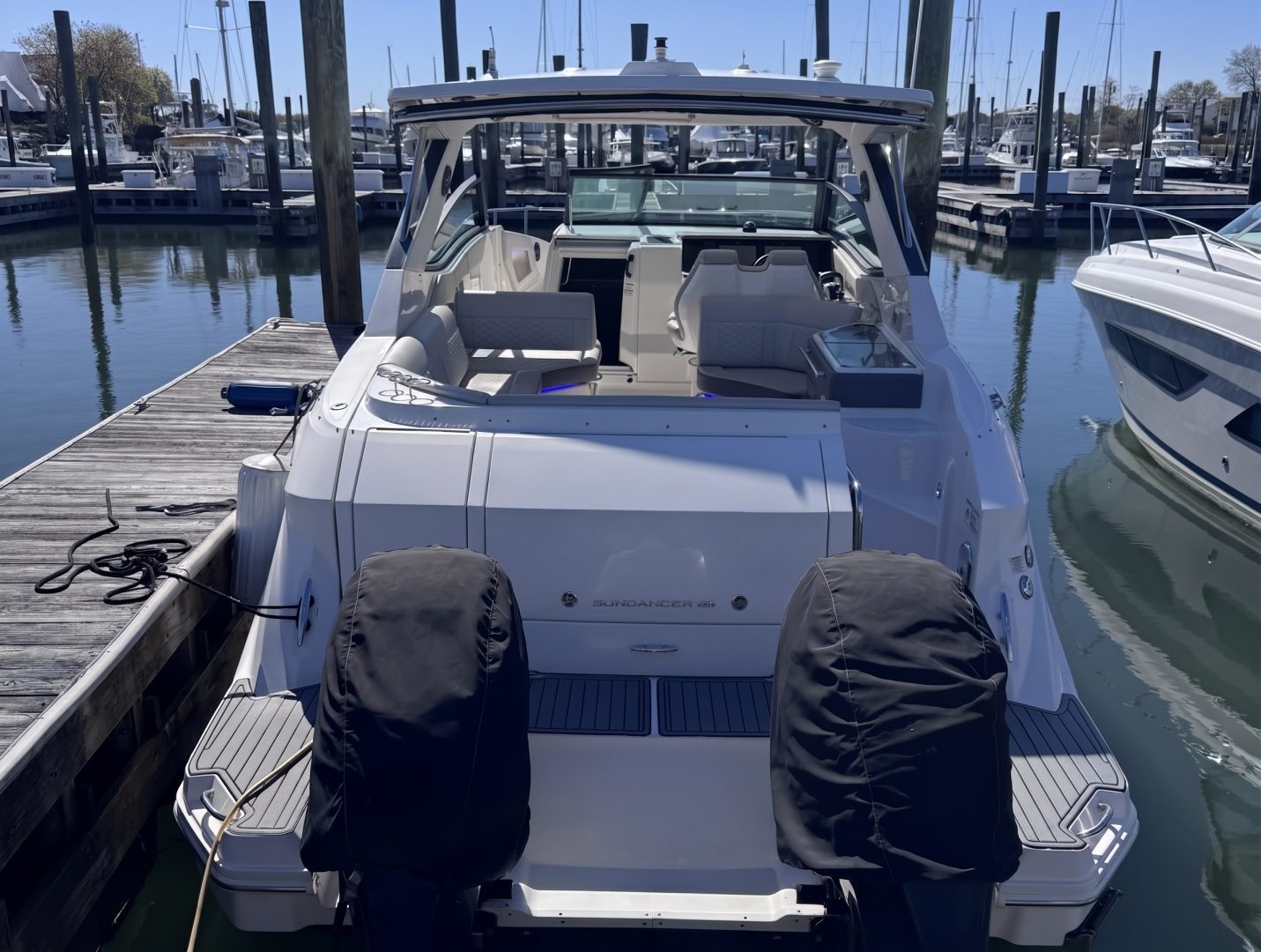 2021 Sea Ray 320 Sundancer - photo 2