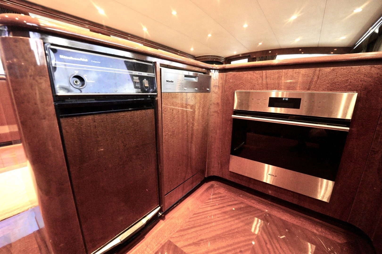 1996 Merritt 75' Sportfish "WISH YOU WERE HERE" - photo 2