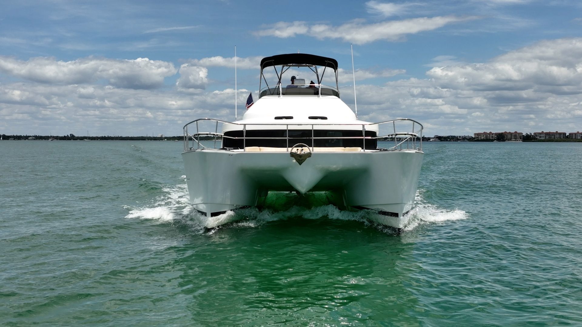2005 Lagoon Power 43 - photo 3