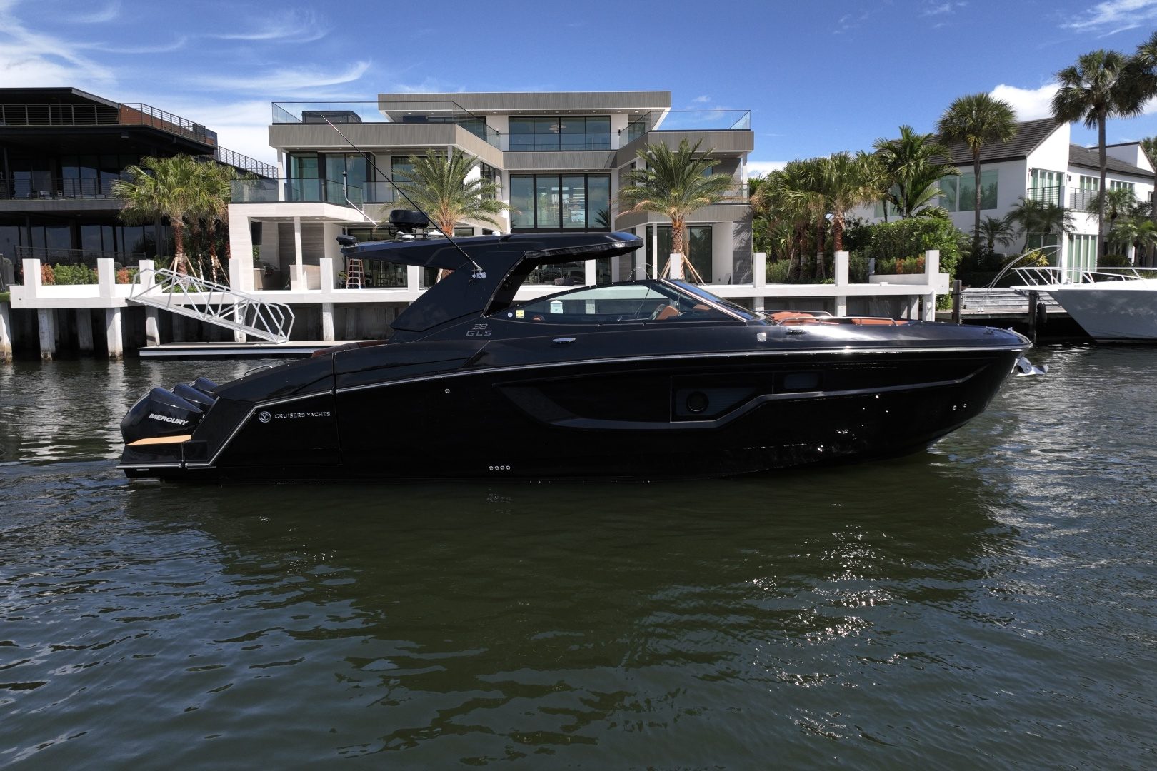 2022 Cruisers Yachts 38 GLS OB - photo 3