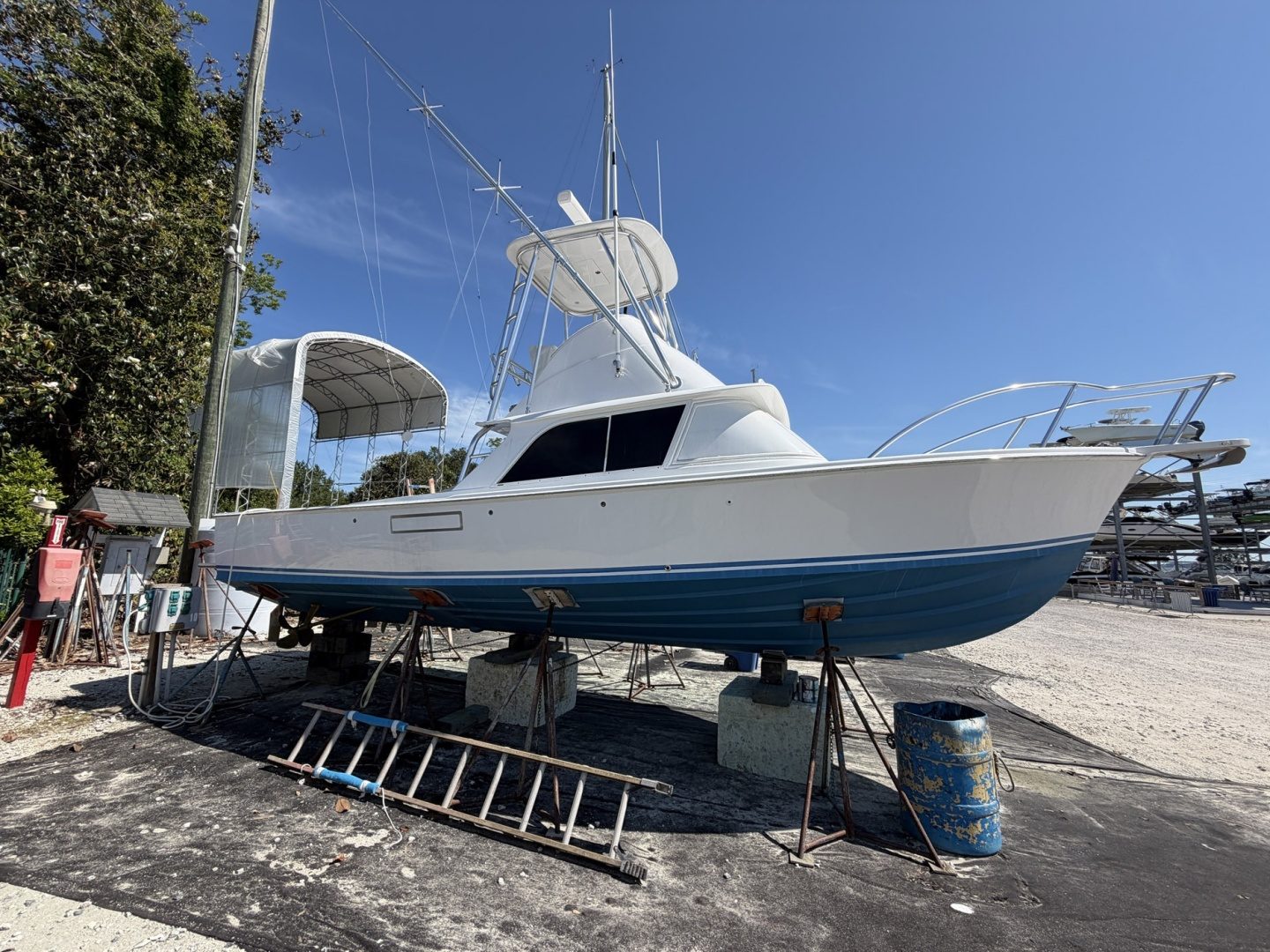 1977 Bertram 31 Flybridge "Mo-Mo I" - photo 1
