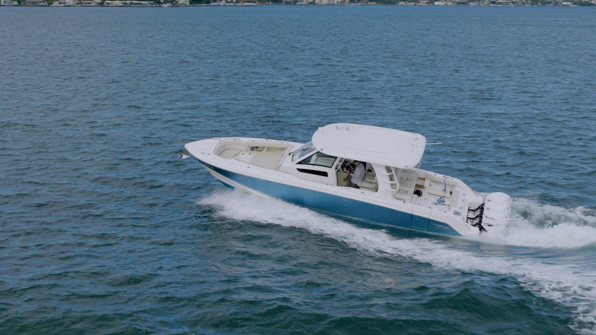 2019 Boston Whaler 350 Realm - photo 1