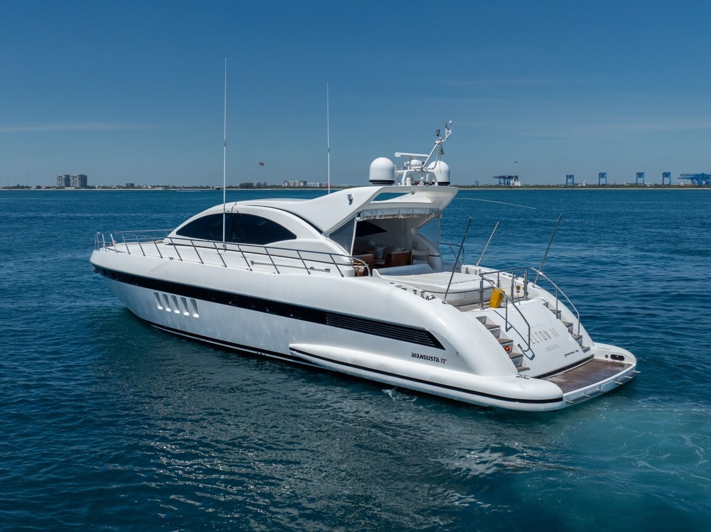 2004 Mangusta 72 - photo 3