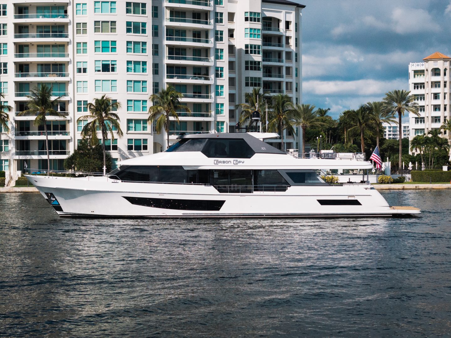 2022 Ocean Alexander 32L - photo 2