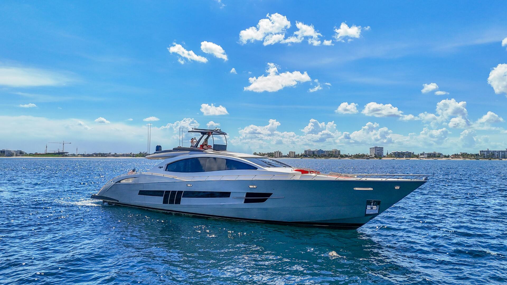 2010 Lazzara Yachts LSX 92 - photo 3
