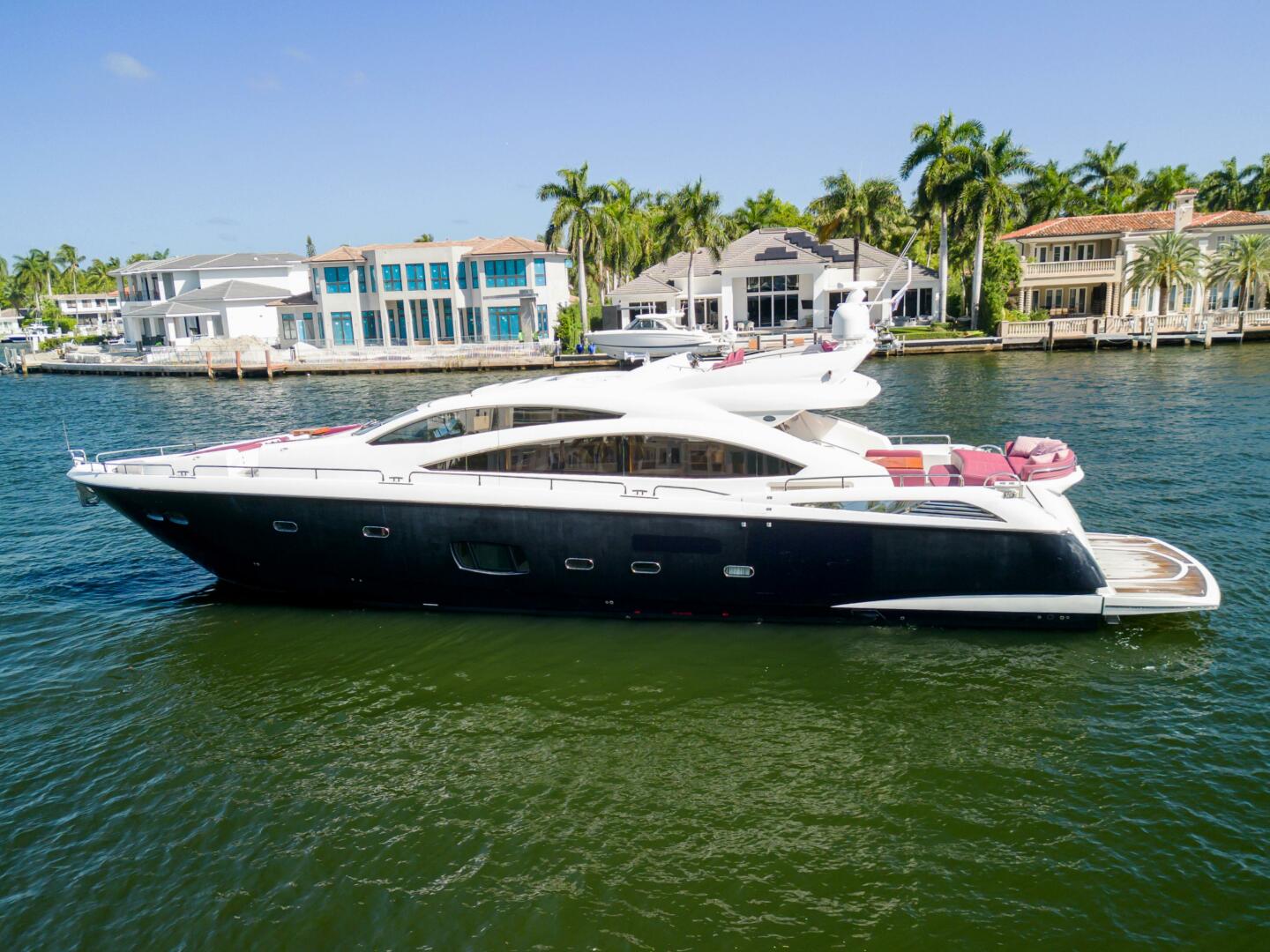 2013 Sunseeker Predator 84 - photo 1