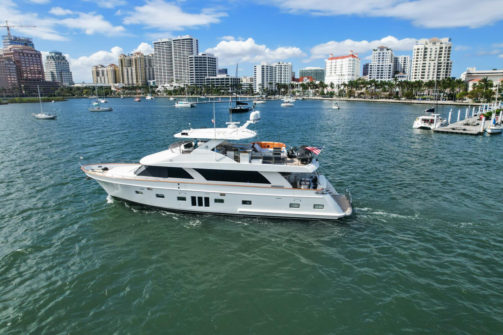 2010 Ocean Alexander 83 - photo 2