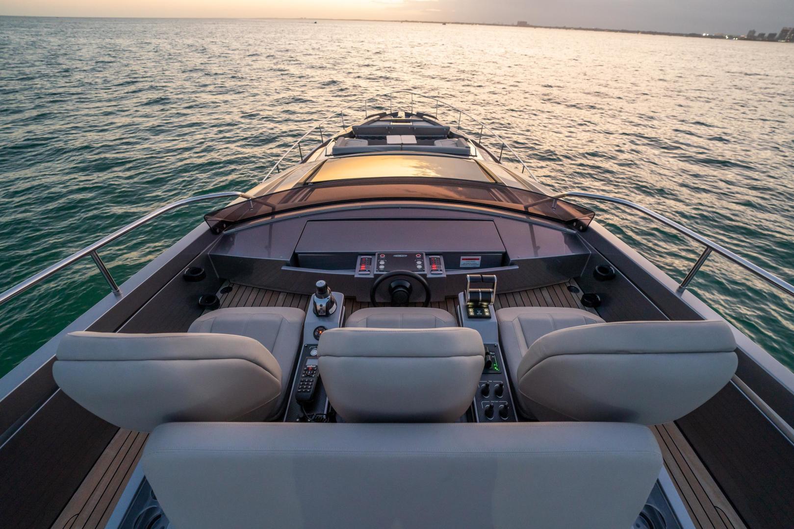 2021 Pershing 8X - photo 3