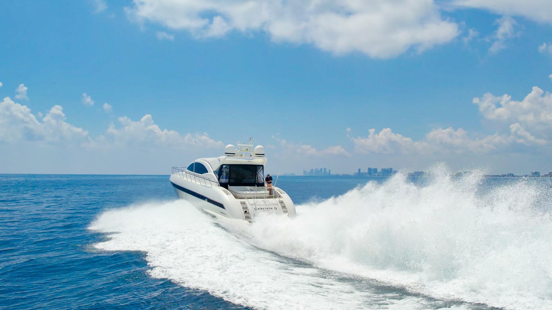 2001 Mangusta 72 - photo 1