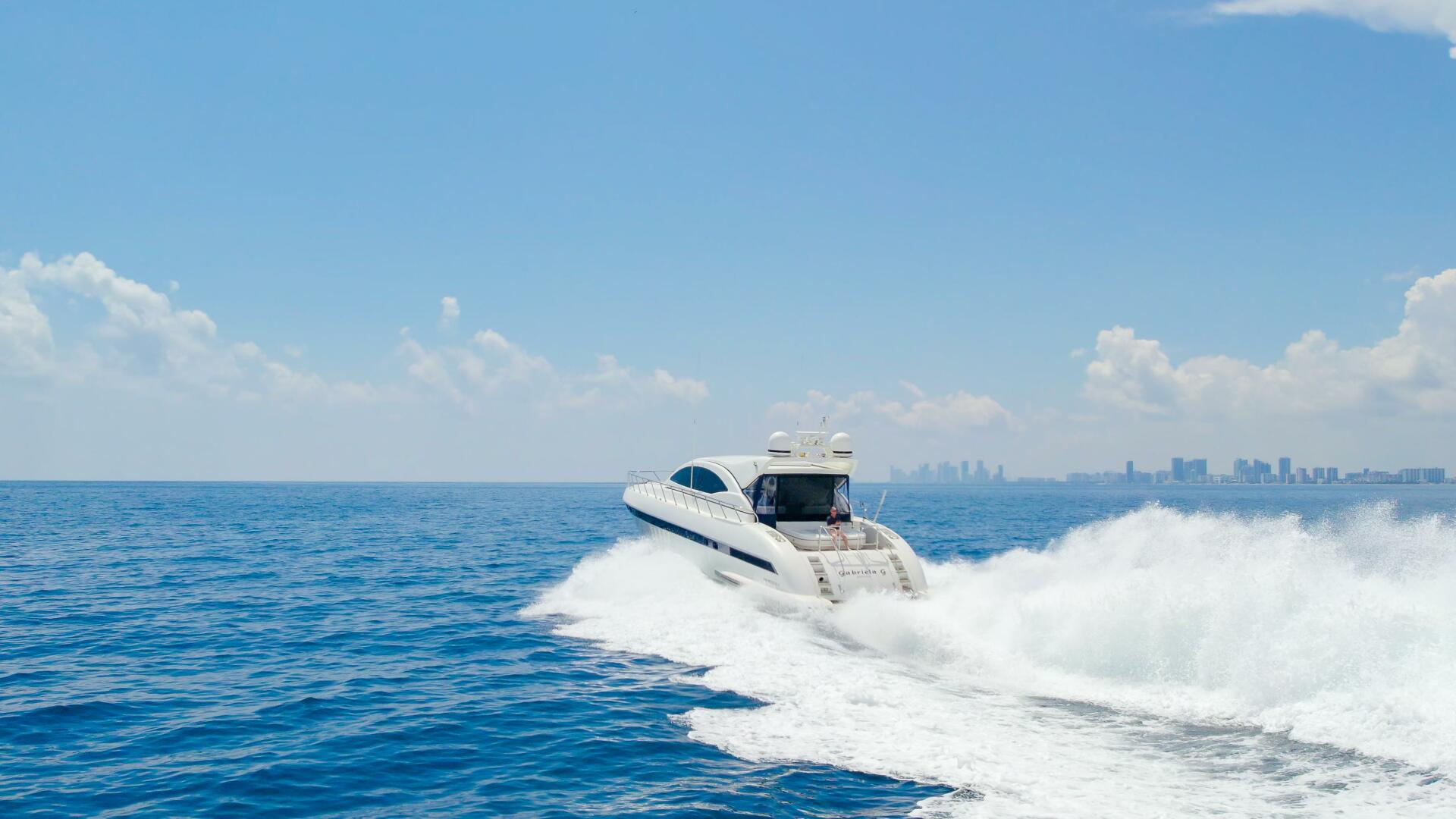 2001 Mangusta 72 - photo 2