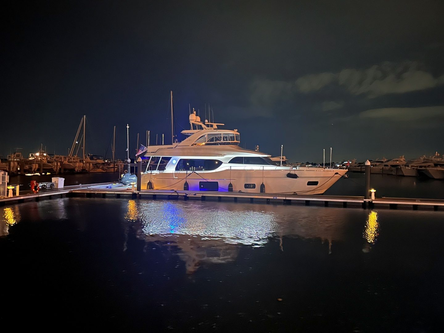 2021 Ocean Alexander 70E - photo 3