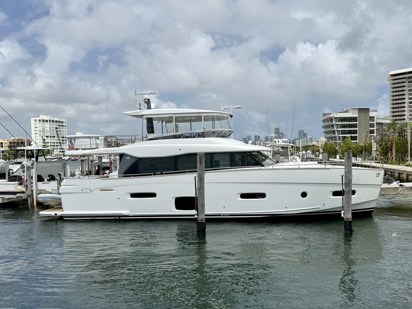 2020 Azimut Magellano 66 - photo 2
