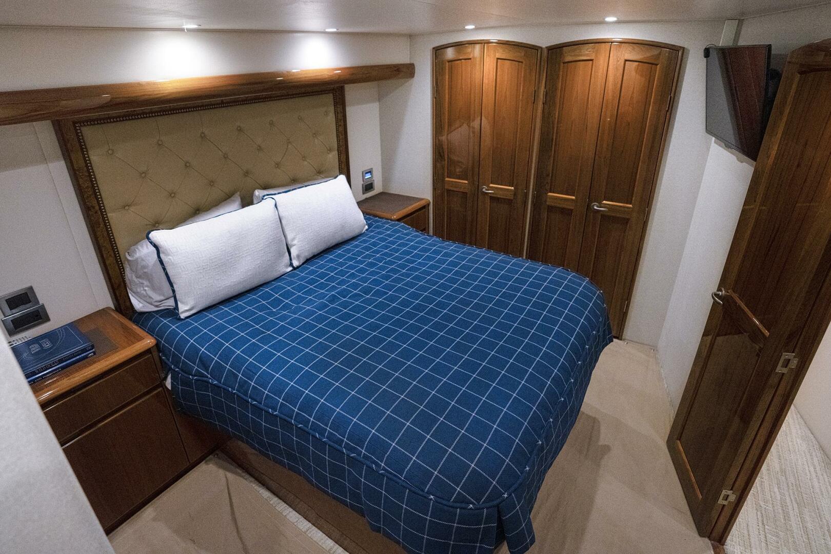 2014 Viking Viking 66 Convertible - photo 3