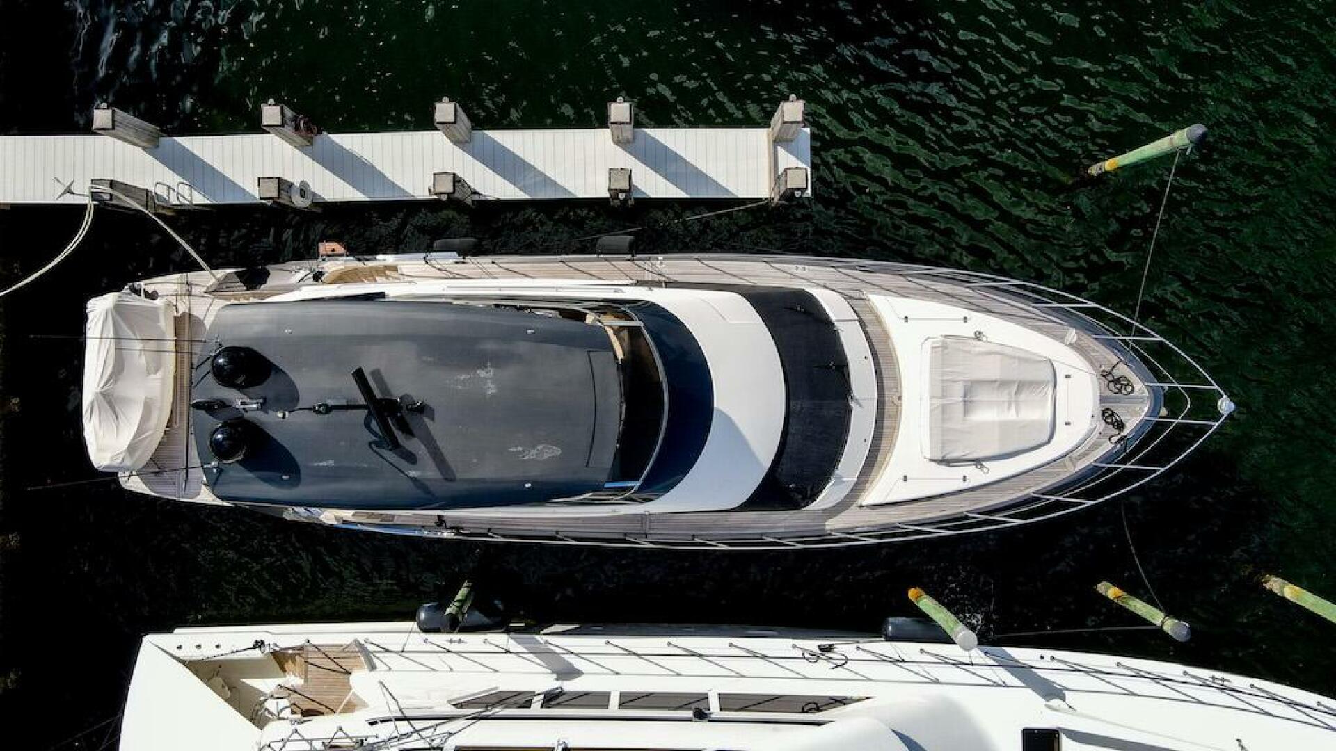 2016 Marquis 660 Sport Yacht - photo 3