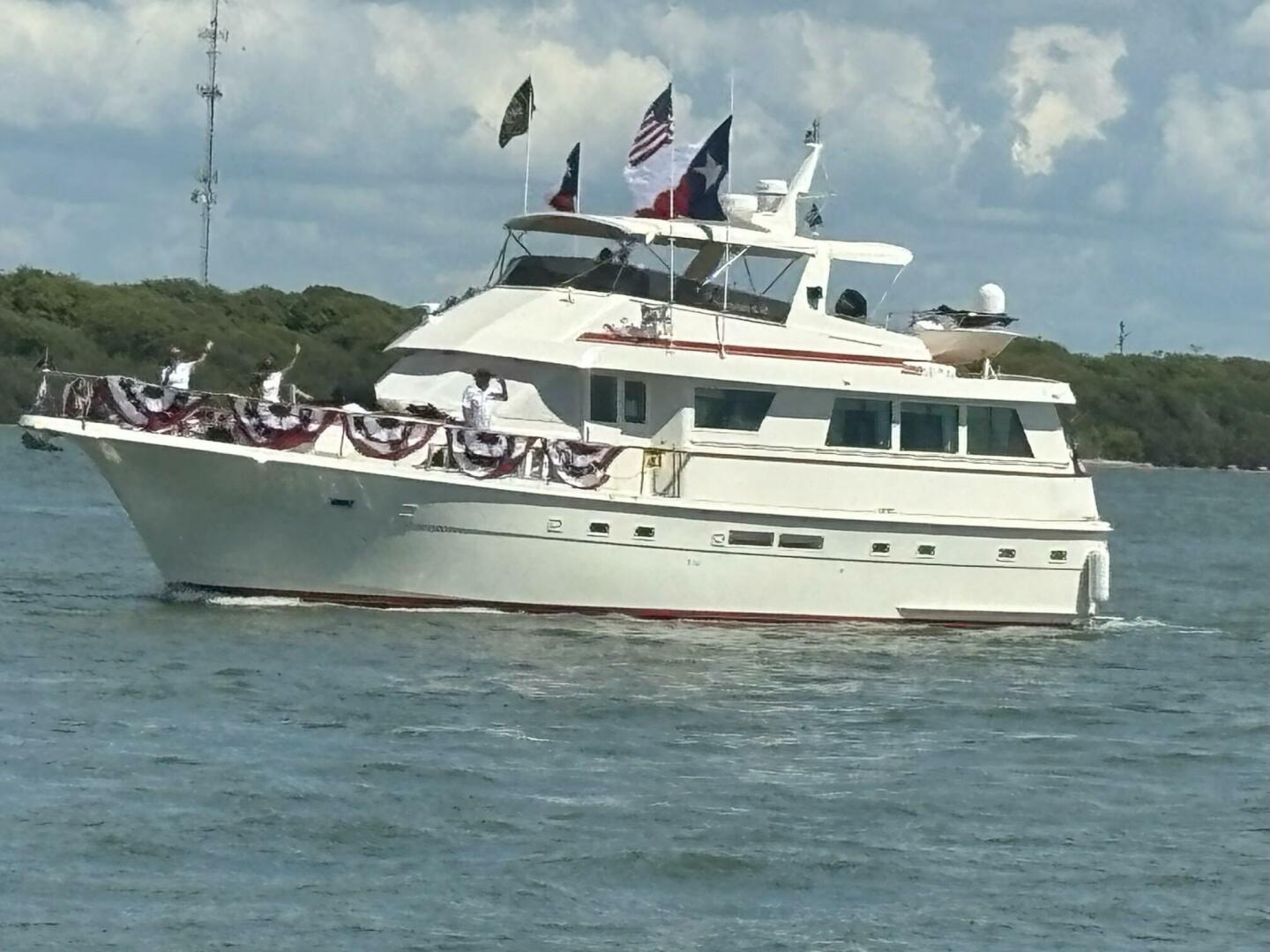 1988 Hatteras Motor Yacht - photo 1