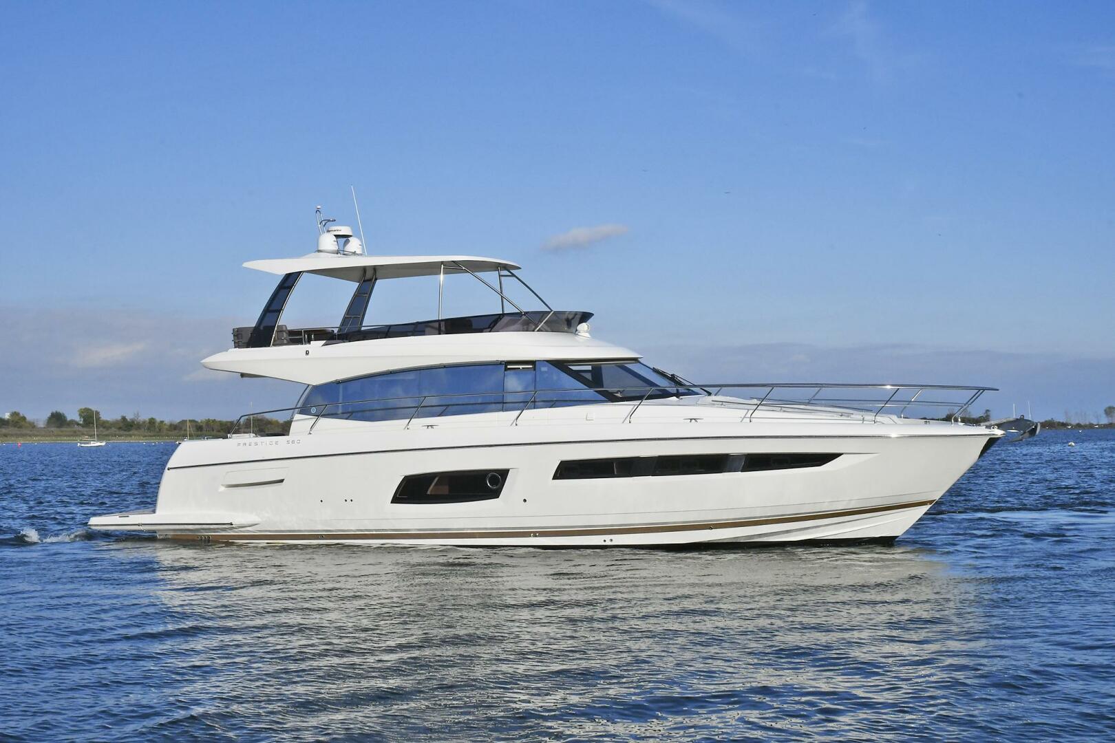 2018 Prestige 560 Fly - photo 1