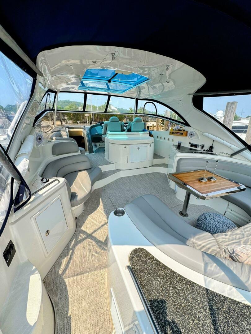 2005 Cruisers Yachts 540 Express - photo 2