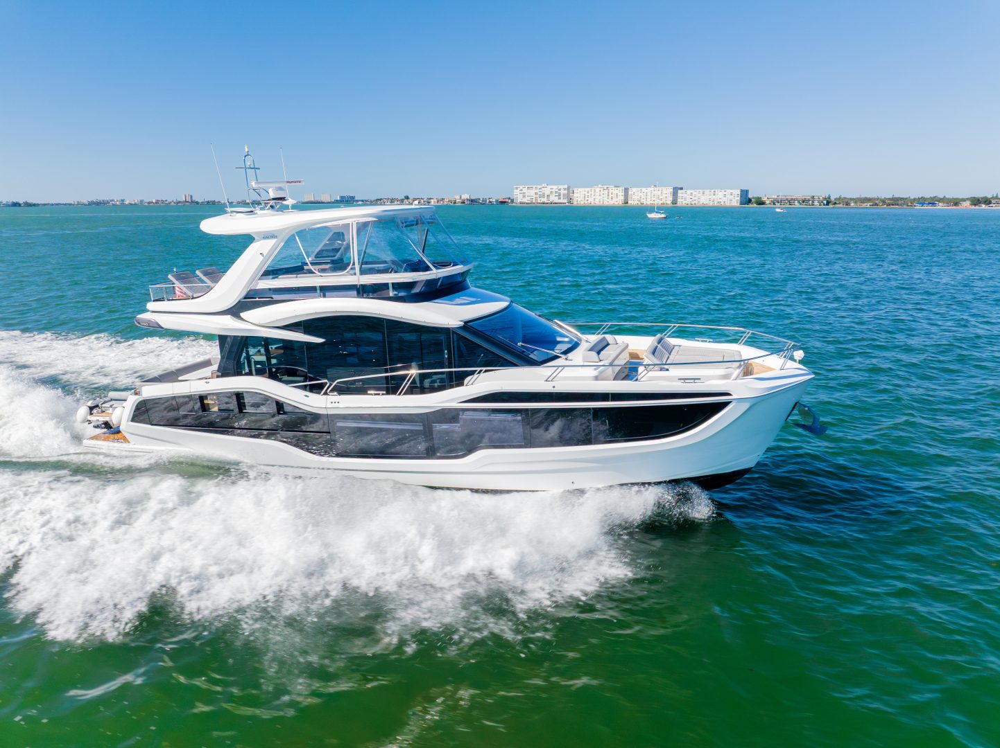 2024 Galeon 560 FLY - photo 2