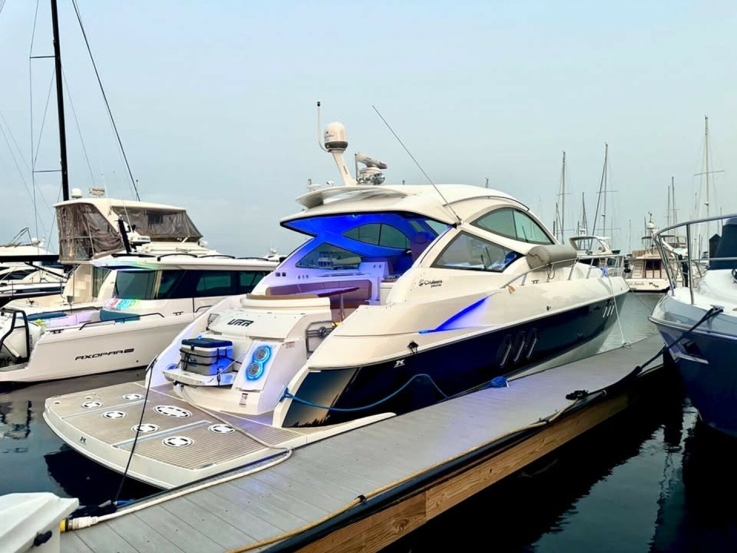 2014 Cruisers Yachts 540 Sport Cruiser - photo 1