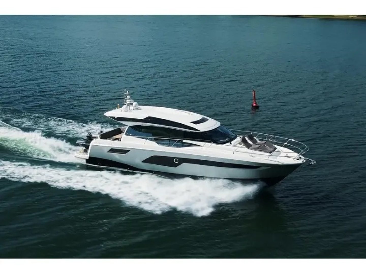 2018 Present Yachts 520S "2018 Prestige Yachts 520S" - photo 1