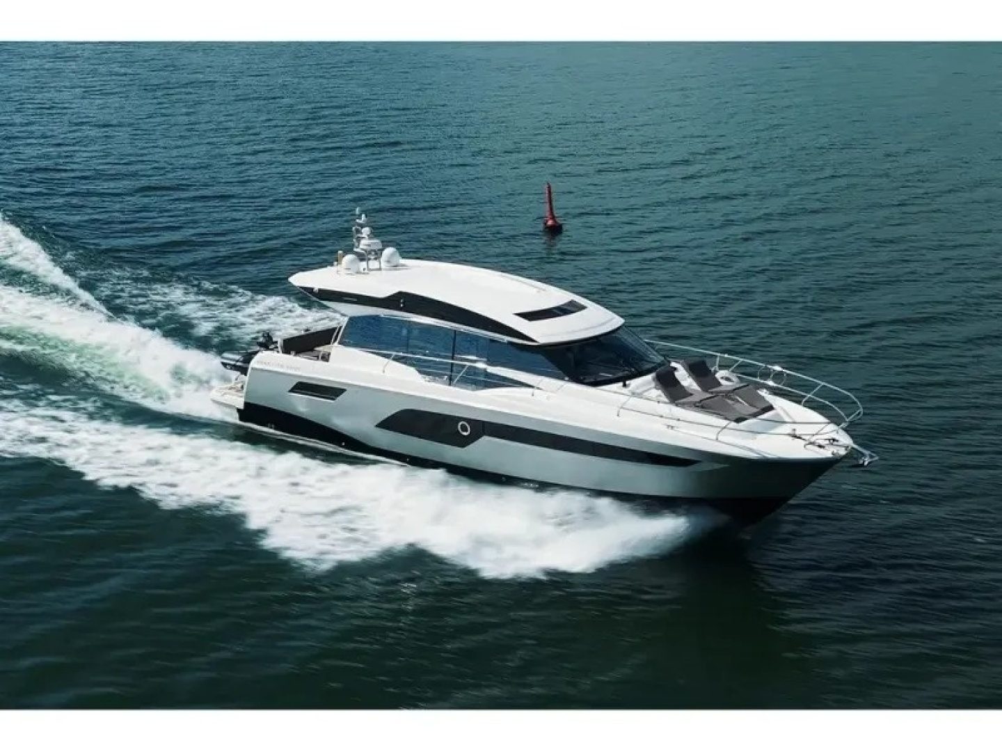 2018 Present Yachts 520S "2018 Prestige Yachts 520S" - photo 2