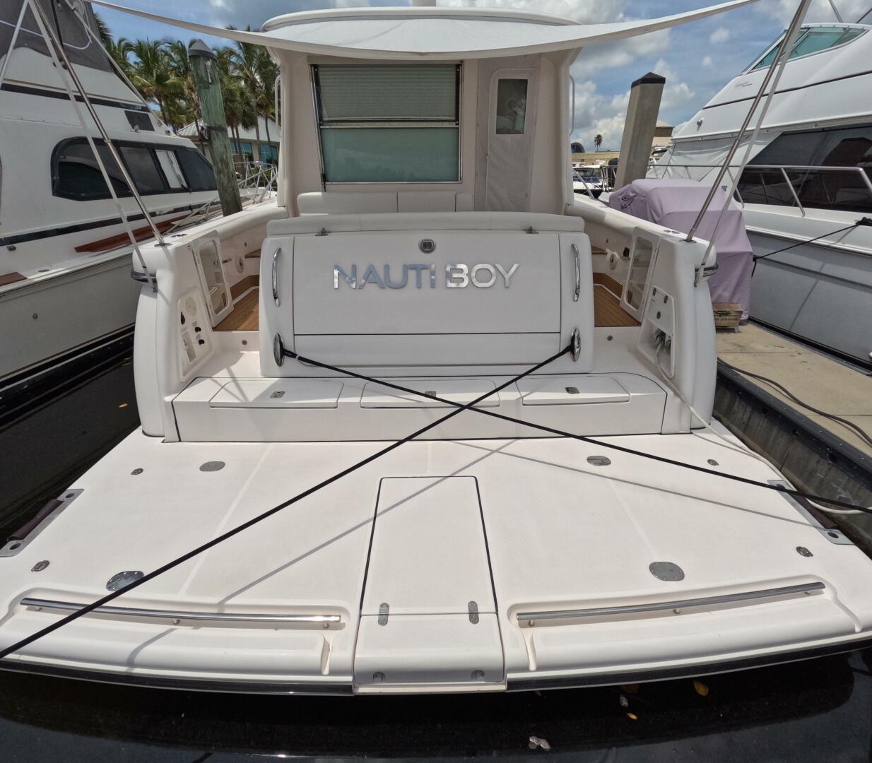2004 Tiara Sport 5200 Sovran Salon - photo 2