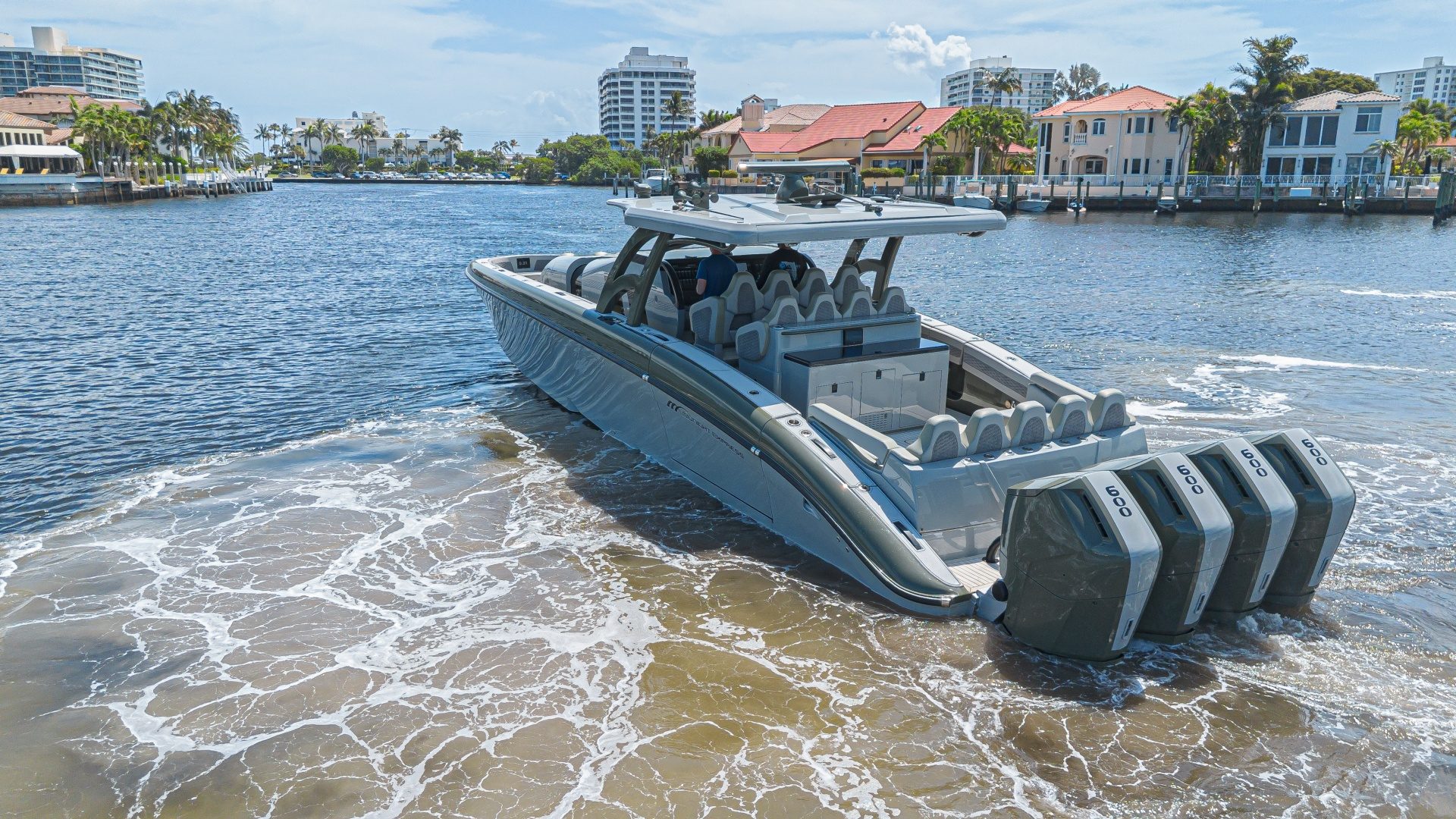 2025 Midnight Express 52 Vitesse - photo 2