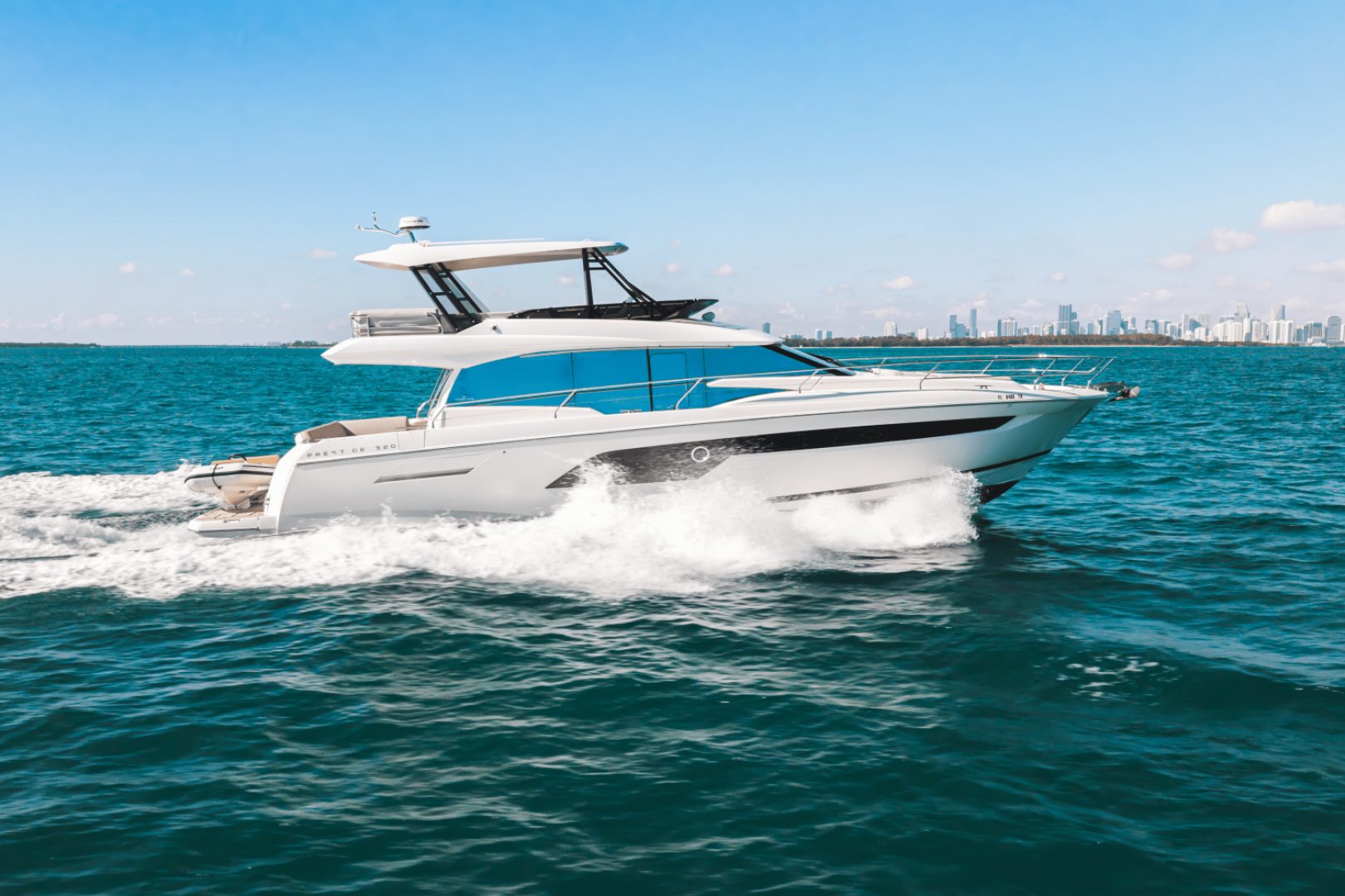 2020 Prestige 520 FLYBRIDGE - photo 2