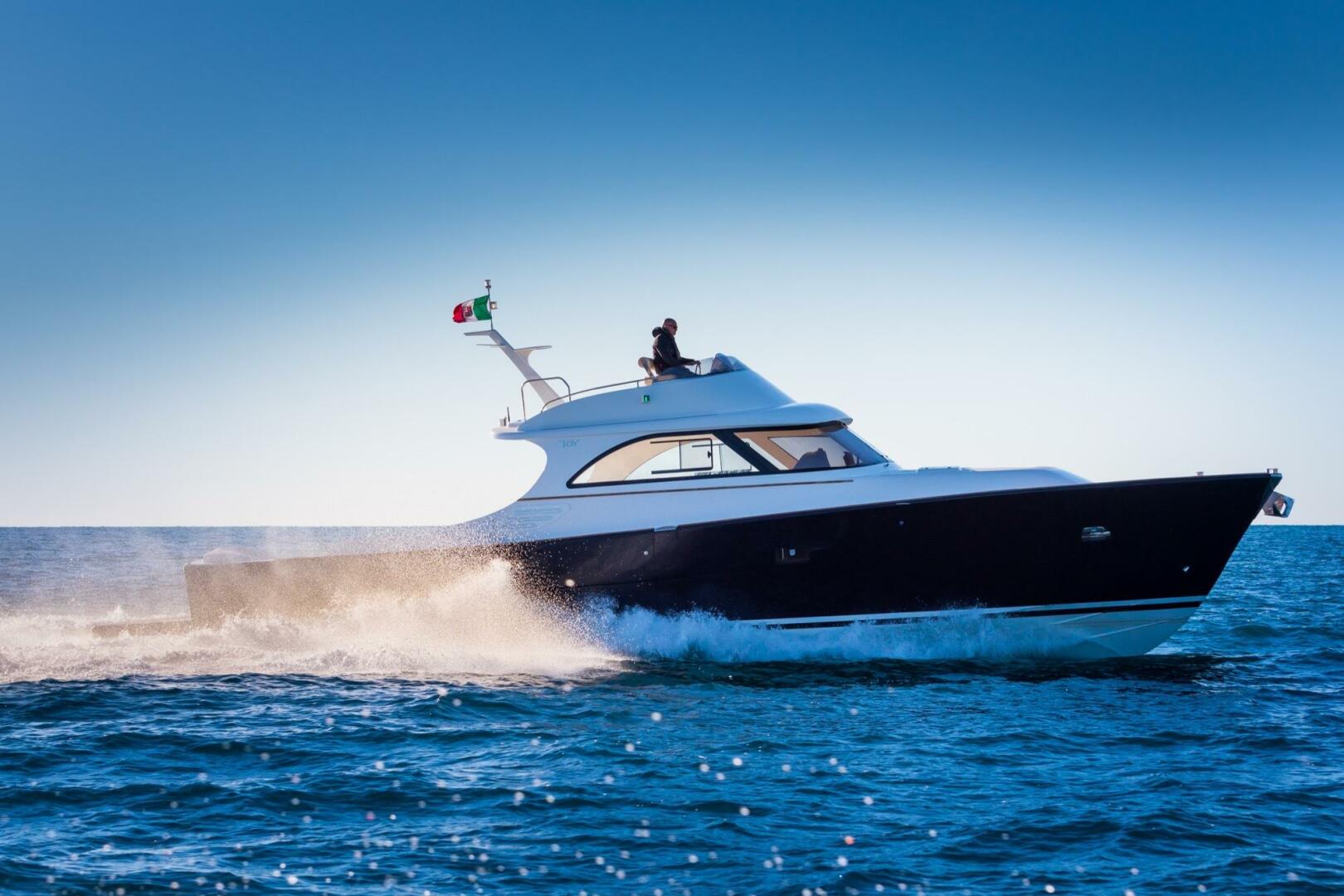 2025 Toy Marine 51 Fly - photo 2