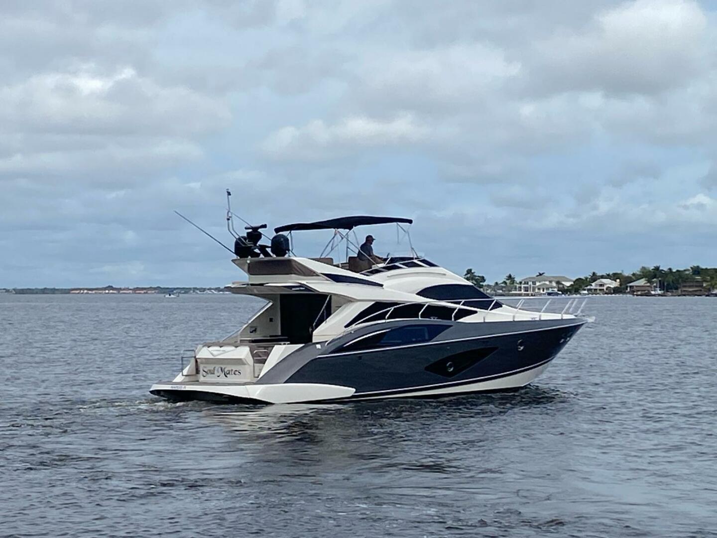 2017 Marquis 500 Sport Yacht - photo 3