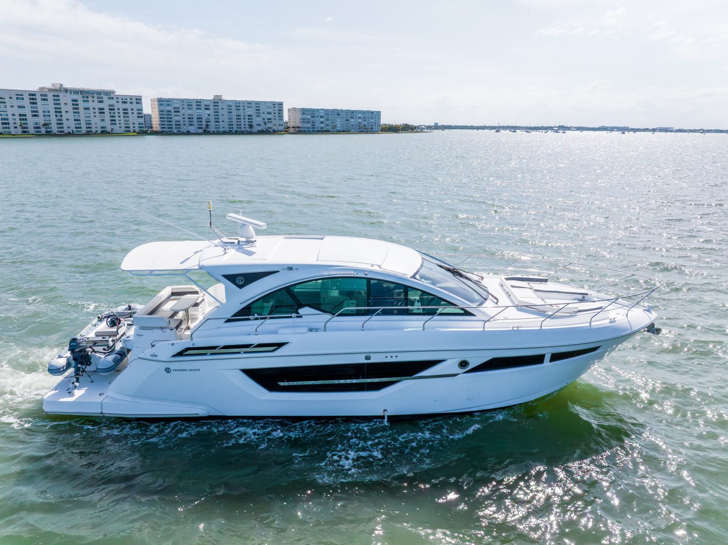 2018 Cruisers Yachts 50 CANTIUS - photo 2