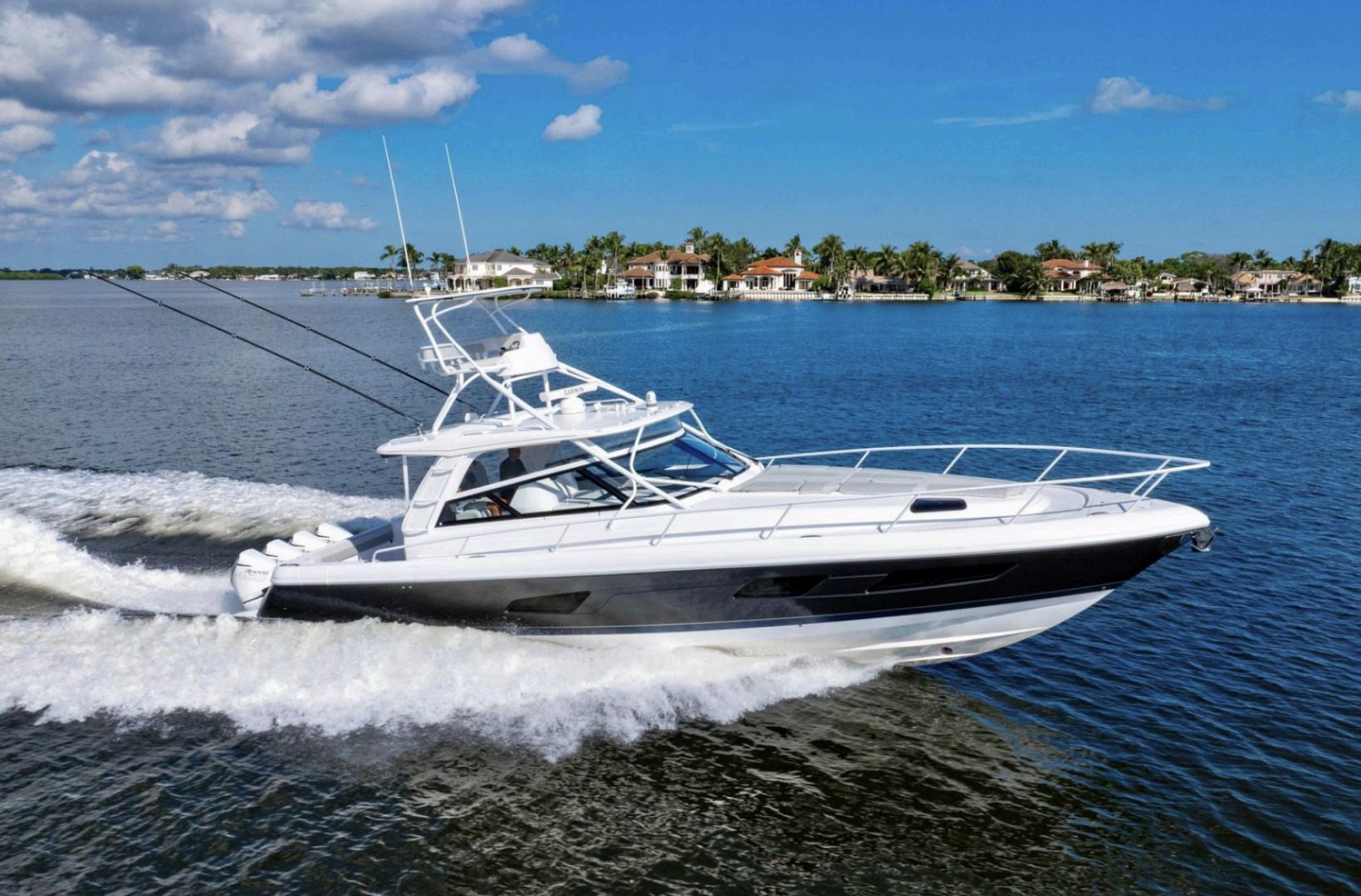 2022 Intrepid 477 Evolution - photo 1