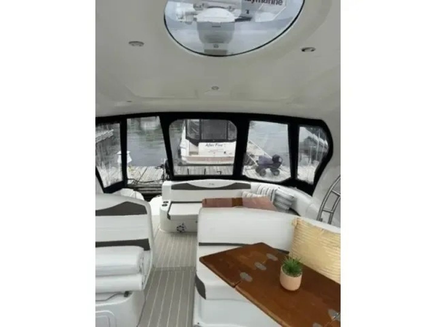 2008 Cruisers 460 Express "2008 Cruisers 460 Express" - photo 2