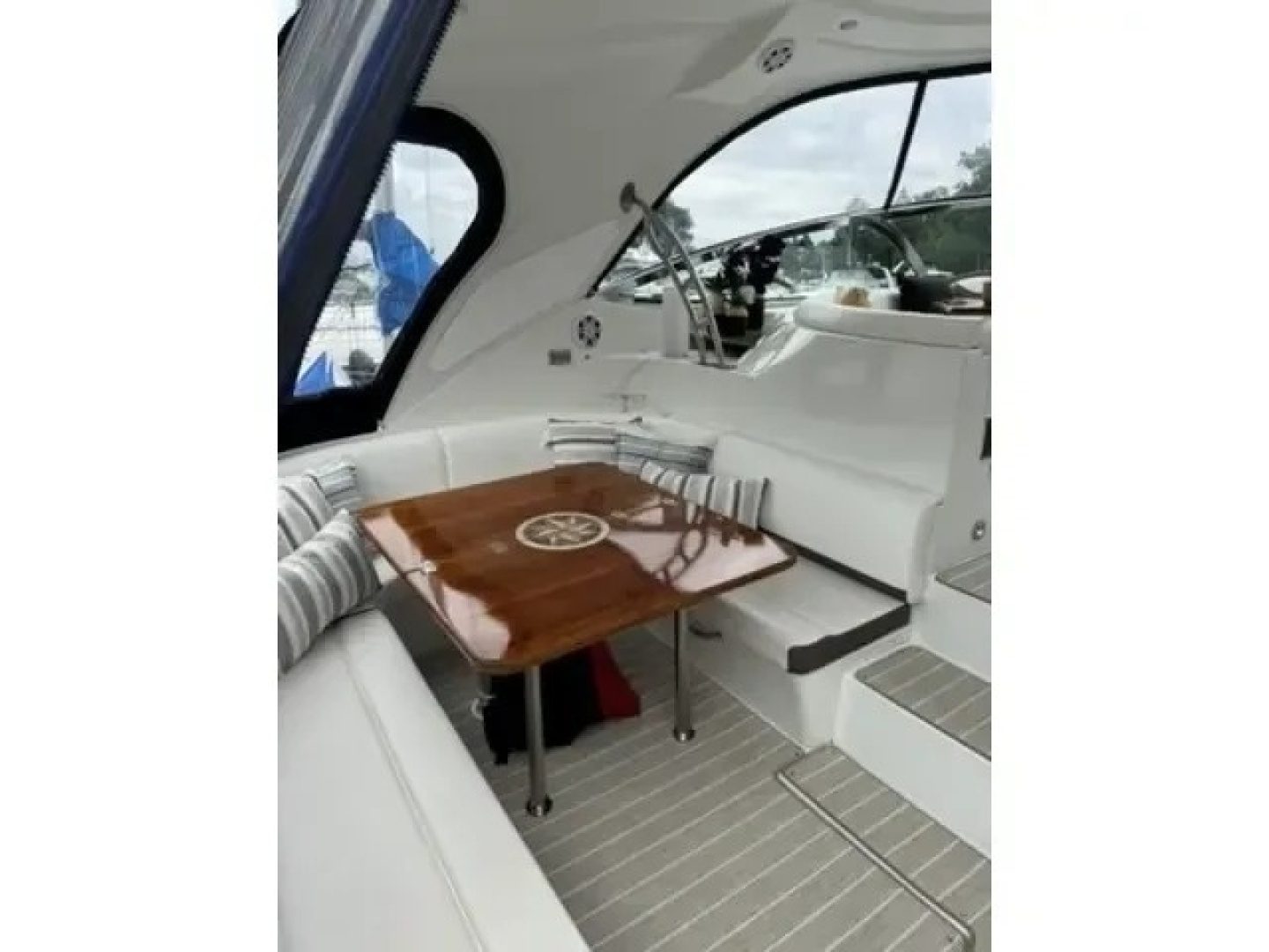 2008 Cruisers 460 Express "2008 Cruisers 460 Express" - photo 3