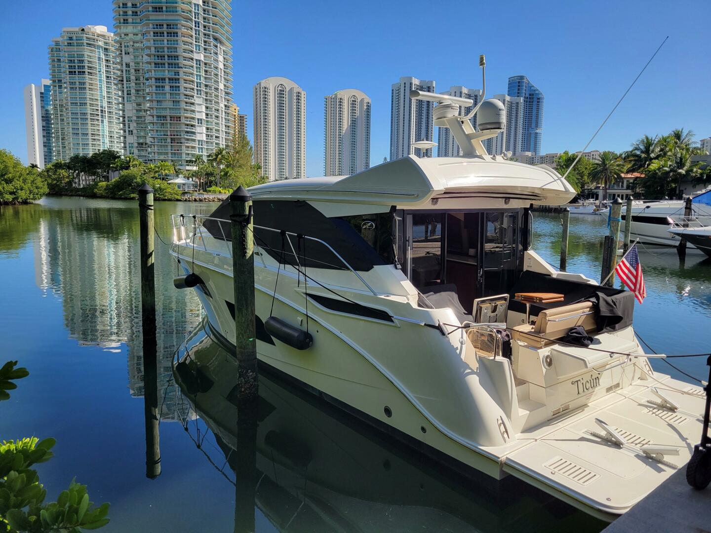 2017 Sea Ray Sundancer 460 - photo 2