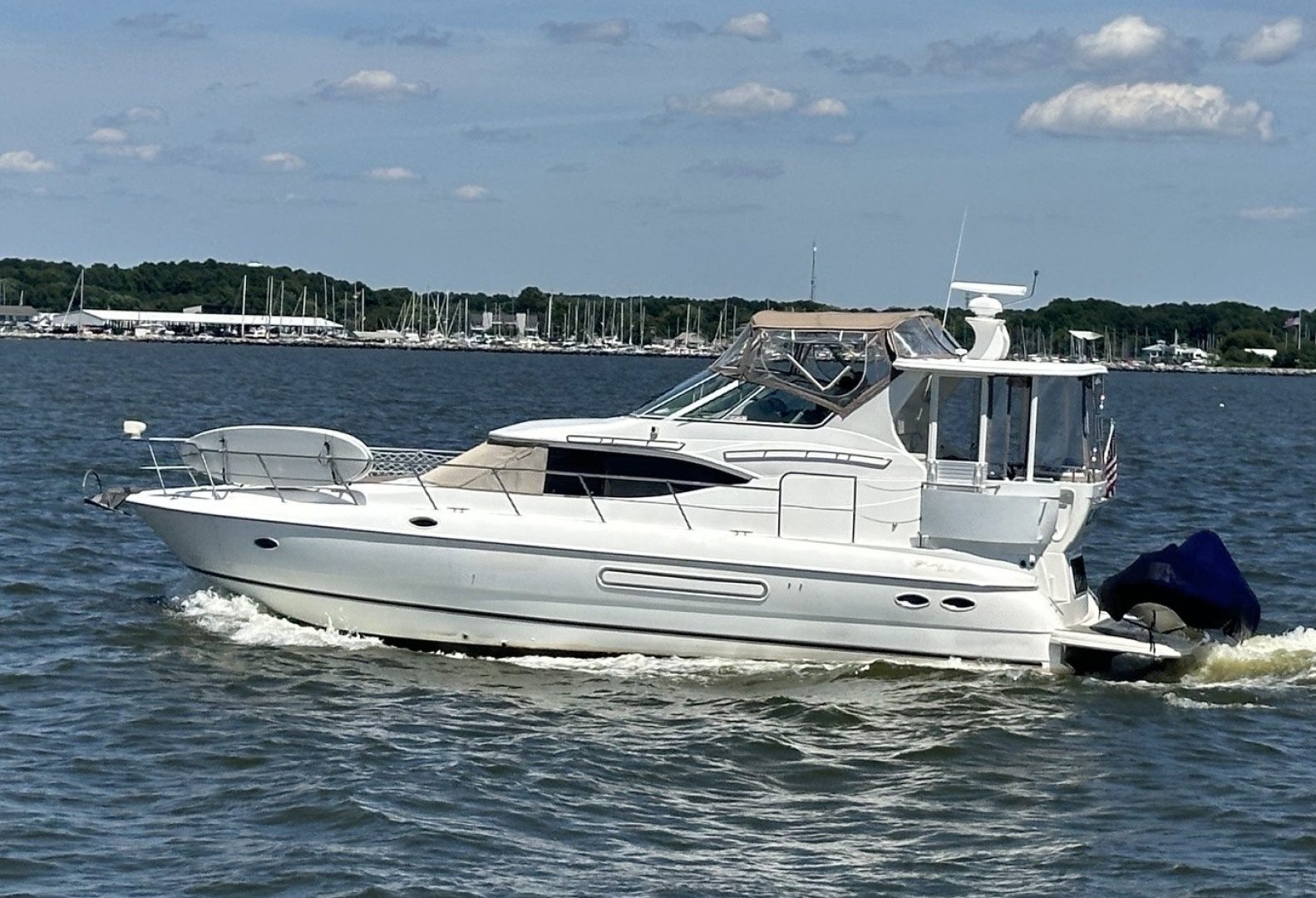2001 Cruisers Yachts 4450 Express Motor Yacht "CAVU" - photo 1