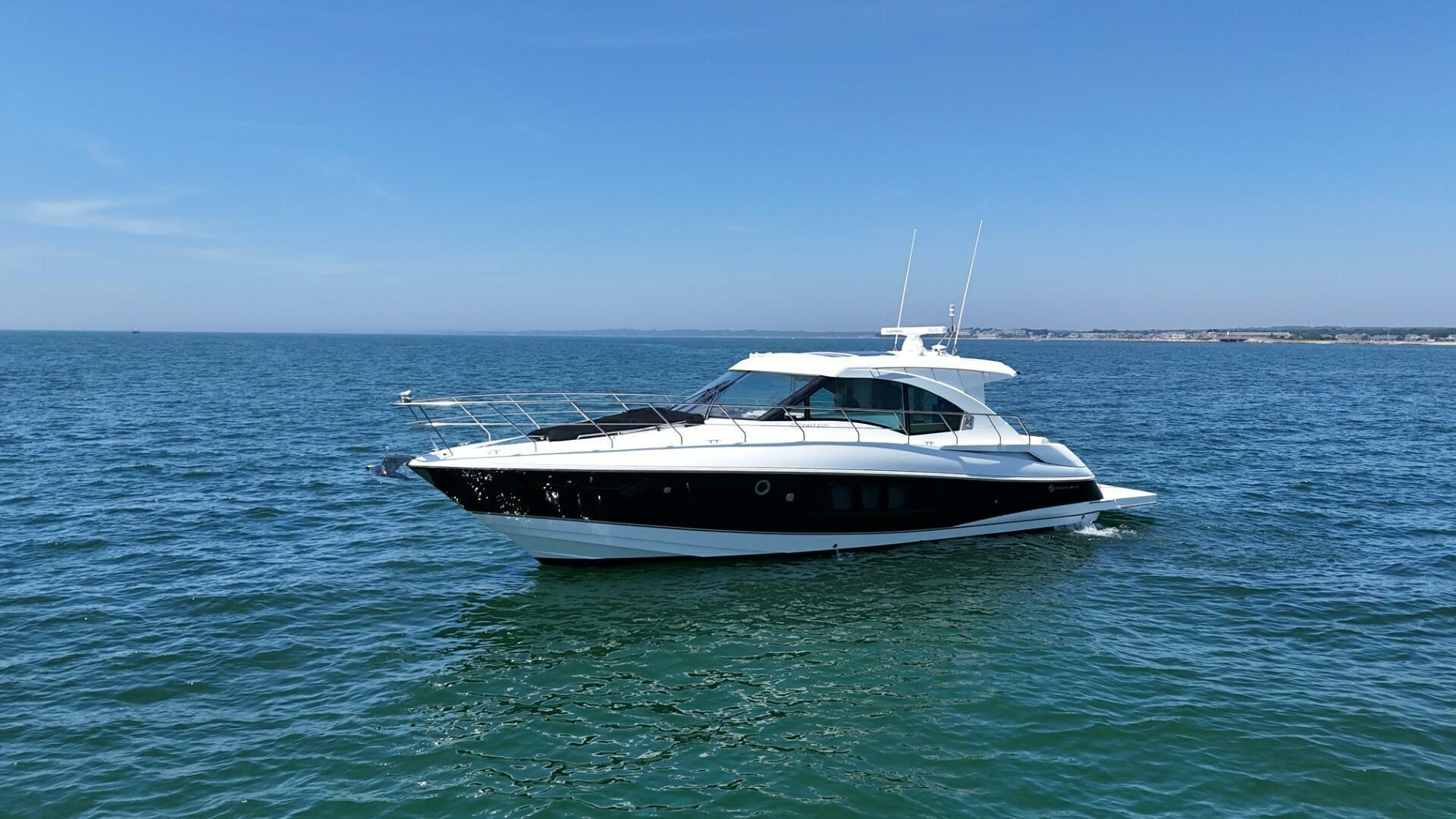 2015 Cruisers Yachts Cantius - photo 1