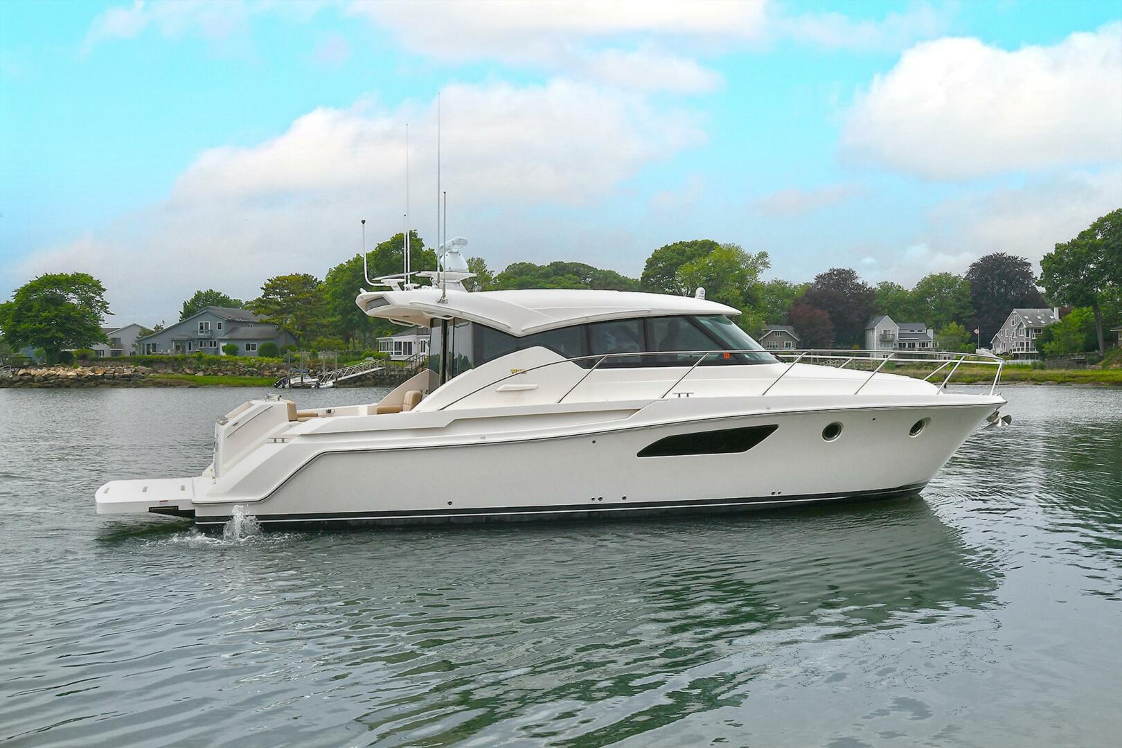 2015 Tiara Yachts C44 Coupe - photo 3