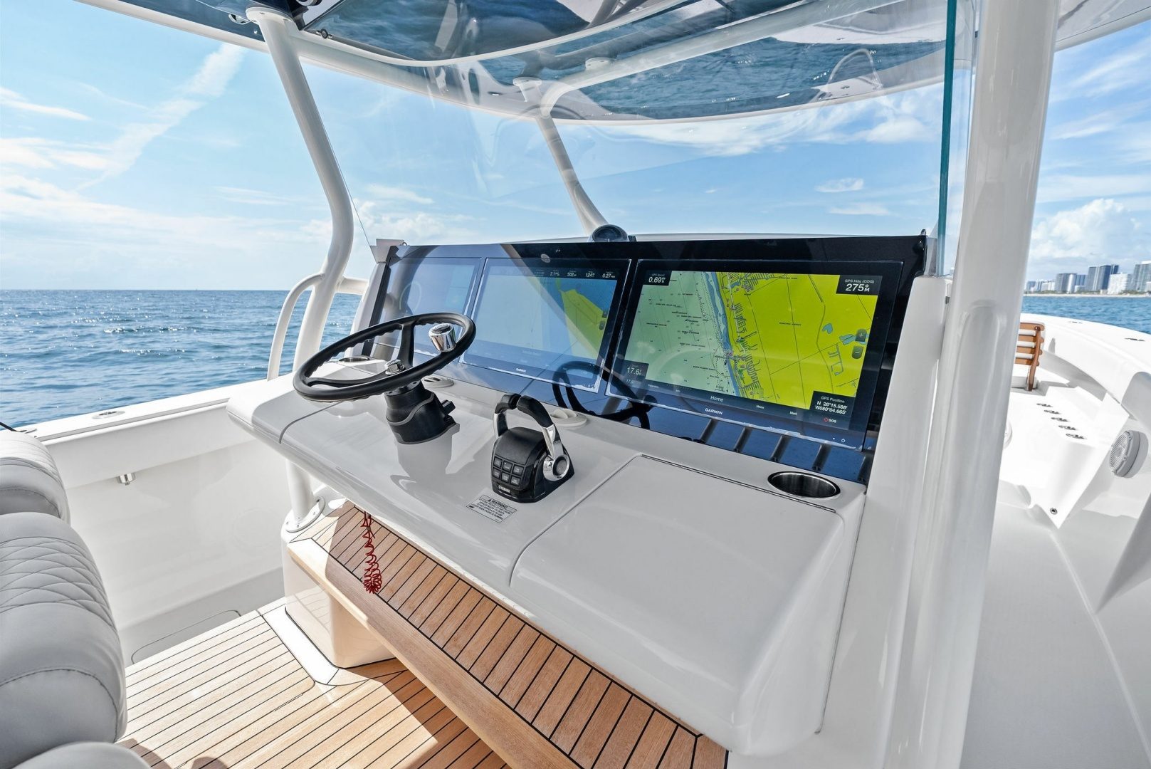 2020 Jupiter 43 SF "Menace" - photo 2