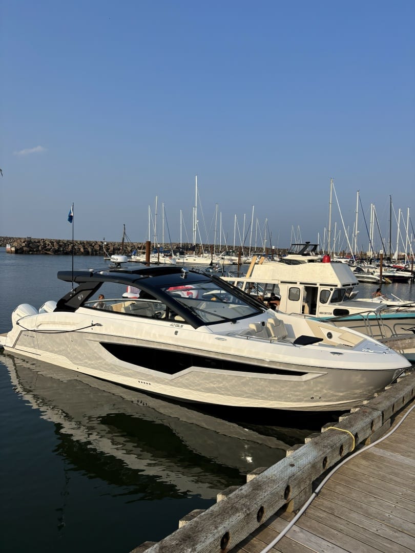 2024 Cruisers Yachts 42 GLS OB - photo 2