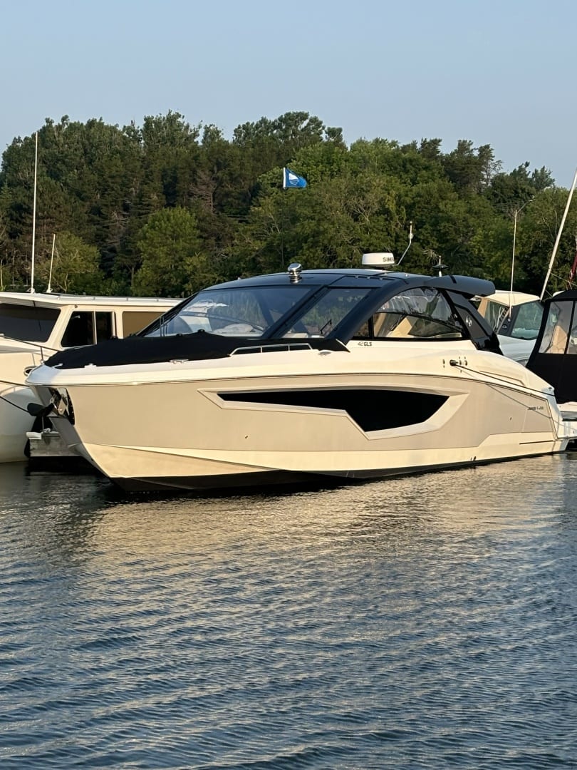 2024 Cruisers Yachts 42 GLS OB - photo 3