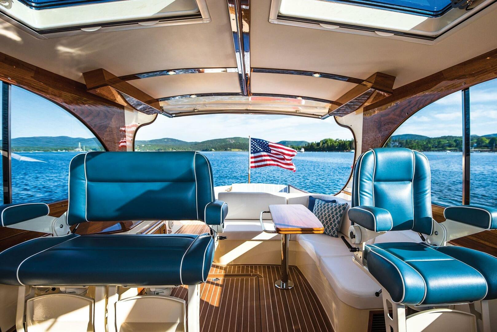 2019 Hinckley PB40 - photo 2